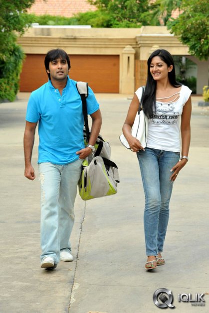 Chukkalanti Ammayi Chakkanaina Abbayi